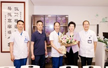 省衛(wèi)生健康委開(kāi)展醫(yī)師節(jié)走訪(fǎng)慰問(wèn)活動(dòng) 